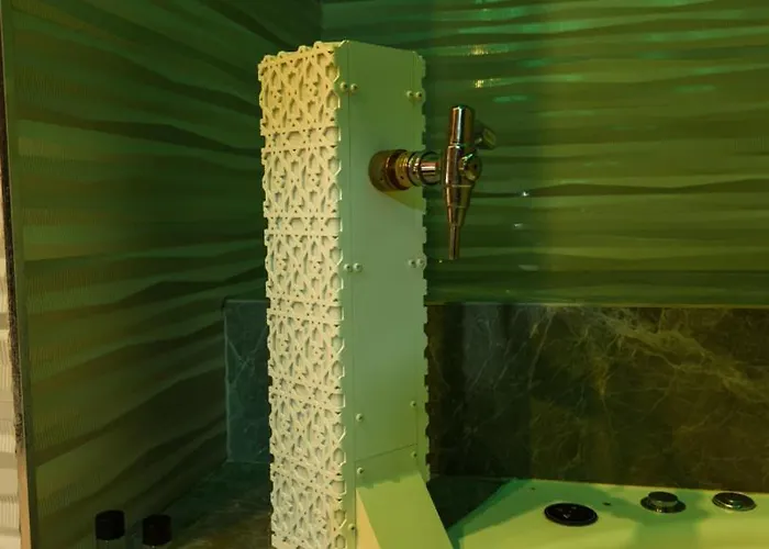 阿诺斯50酒店 2* 托雷莫利诺斯