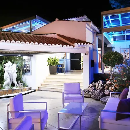 阿诺斯50酒店 2*