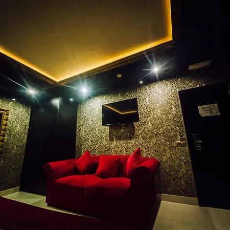 ホテル Anos 50 2*